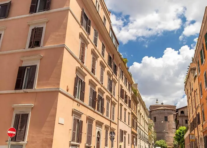 2 Minutes From The Colosseum Apartment